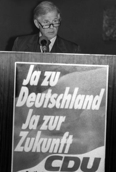 Kurt Biedenkopf auf einer Wahlkundgebung der CDU in Sachsen (Oktober 1990)