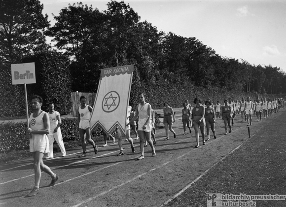 Der Bar Kochba-Sportverein aus Berlin bei den Deutsche Maccabi-Meisterschaften in Hamburg (Juni 1930)