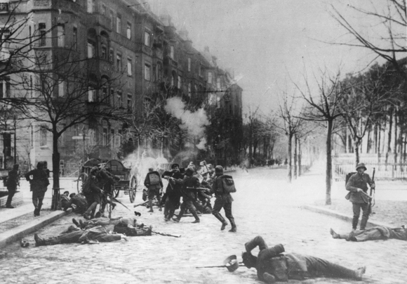 Straßenkämpfe in Berlin während des Januaraufstandes (Januar 1919)