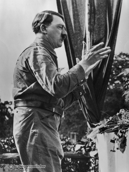 Hitler as a Campaign Speaker (Summer 1932)
