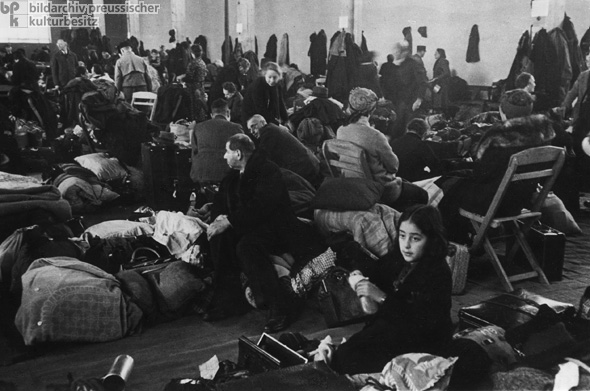 Deportation of Stuttgart Jews to Riga, Latvia – Waiting in a Detention Camp on Killesberg Hill, Stuttgart (November 1941)