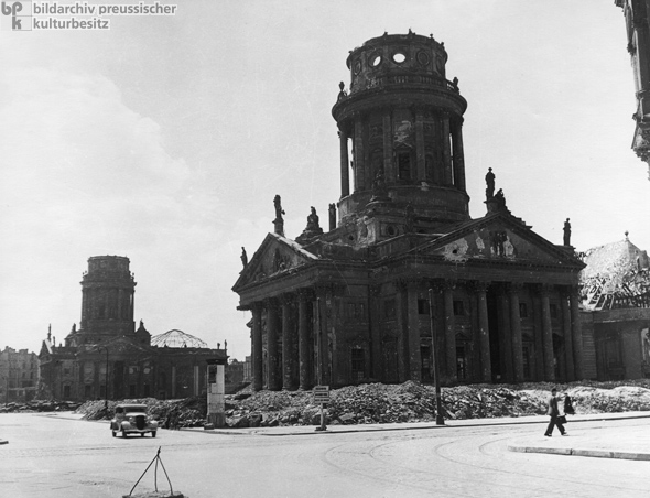 View of the Gendarmenmarkt (1947)