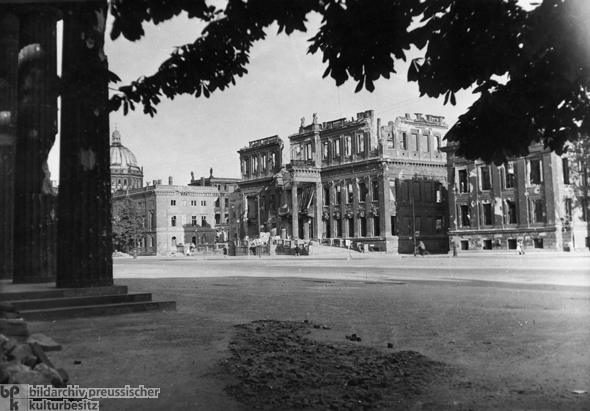 Destroyed Crown Prince’s Palace, Unter den Linden 3 (1946)