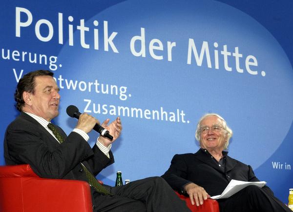 Diskussion über „Nation, Patriotismus und Demokratische Kultur in Deutschland 2002” (8. Mai 2002)