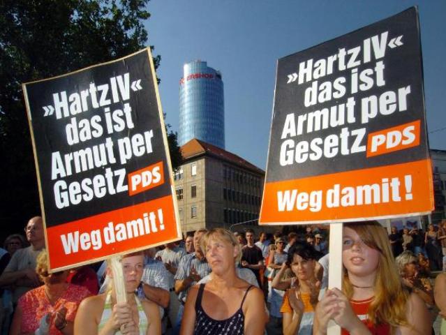 Mit PDS-Parolen gegen Hartz IV in Jena (9. August 2004)