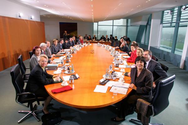 Das neue Kabinett unter Leitung von Bundeskanzlerin Merkel (24. November 2005)
