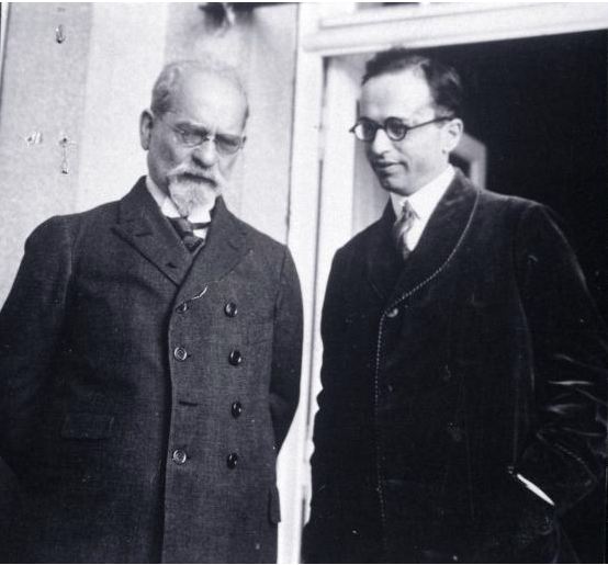  Edmund Husserl und dessen Sohn Gerhard (April 1929)
