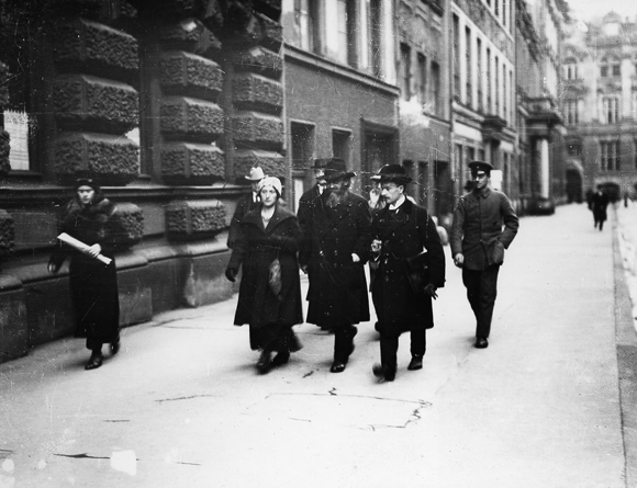 Kurt Eisner auf dem Weg zum Bayrischen Landtag (Anfang 1919)