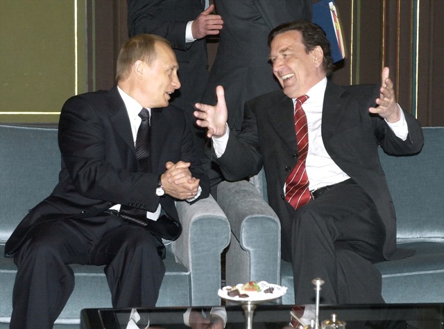 Deutsch-russische Konsultationen: Wladimir Putin und Gerhard Schröder (9. April 2002)