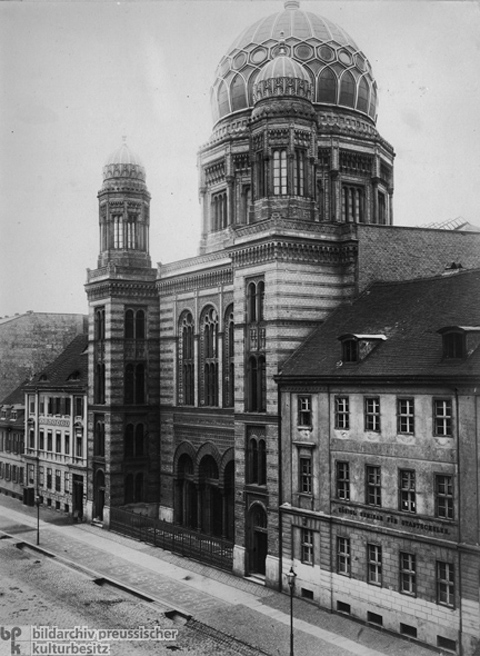 Jüdische Synagoge, Oranienburger Straße 30 (um 1885)