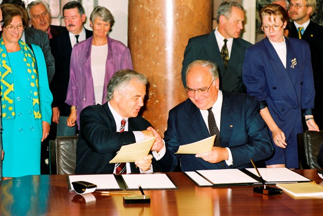 Unterzeichnung des Hauptstadtvertrags (25. August 1992)