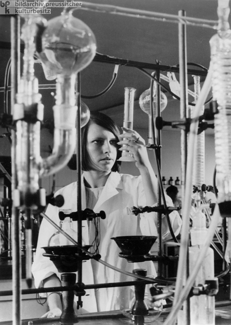 Im Laboratorium (1967)