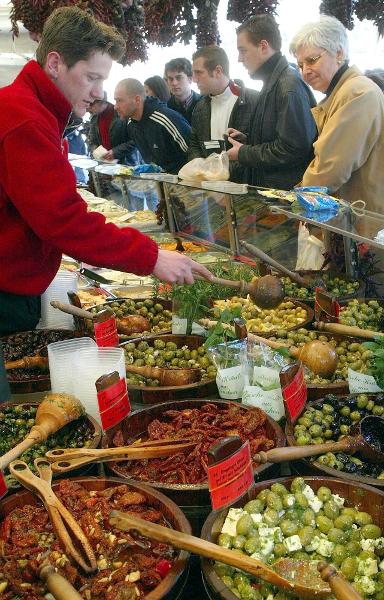 Munich's <i>Viktualienmarkt</i> (March 22, 2003)