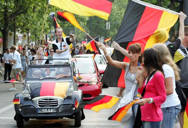 Soccer World Cup 2006: Parade With German Flags (June 24, 2006)