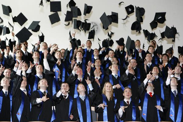 Students of the Hasso Plattner Institute Graduate with B.A. and M.A. Degrees (March 23, 2007)