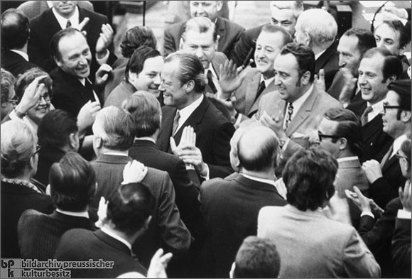 Willy Brandt nach dem Misstrauensvotum im Bundestag<Br>(27. April 1972)