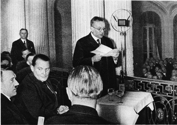 Hitler bei der Versammlung des Industrieklubs, Düsseldorf (27. Januar 1932)